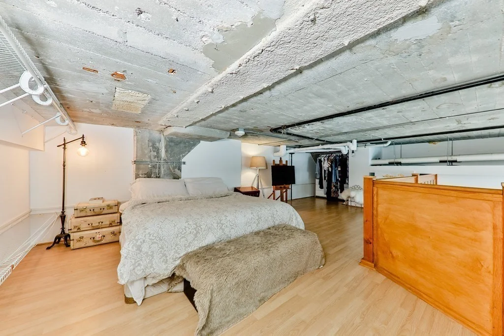 156 Porter St, East Boston