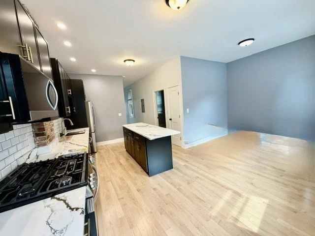 301 North St, North End