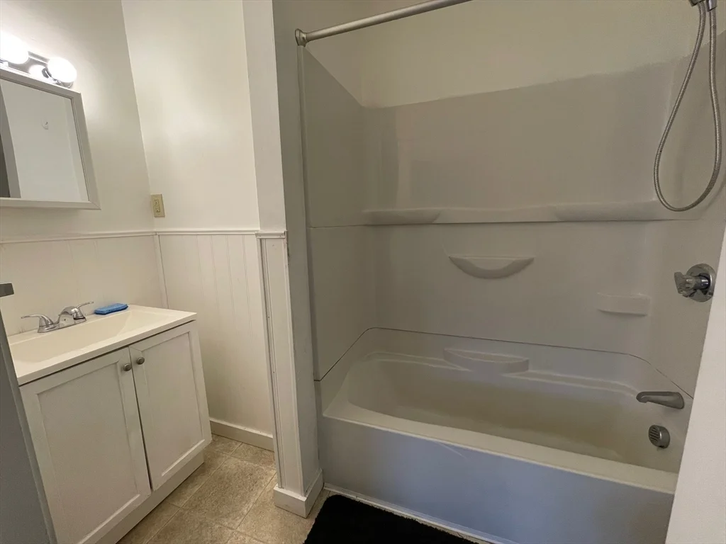 3 Webster St, Rockland