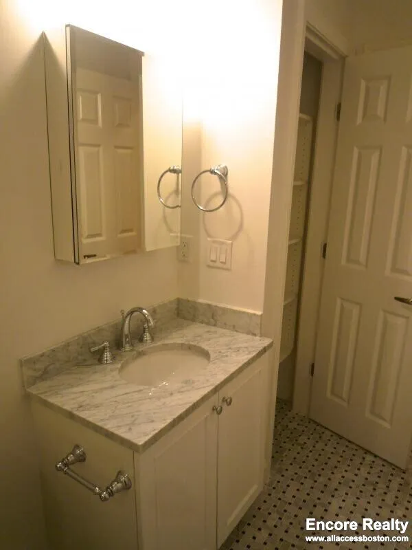 65 Langdon St, Neighborhood Nine