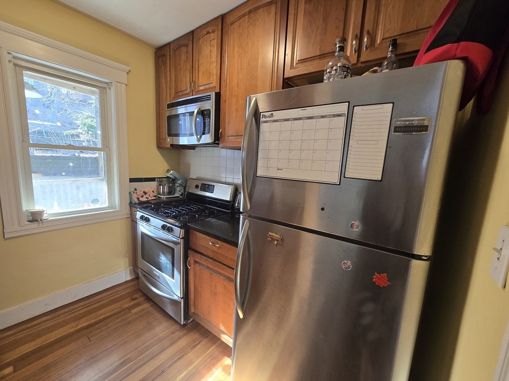 38 Hillside St, Mission Hill