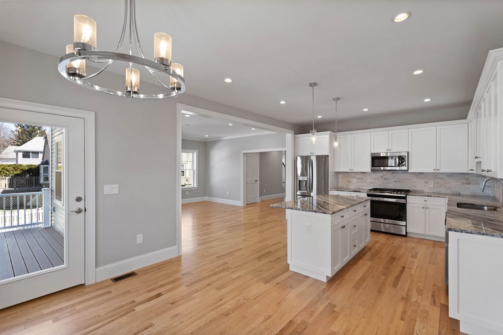 17 Monroe St, Norwood