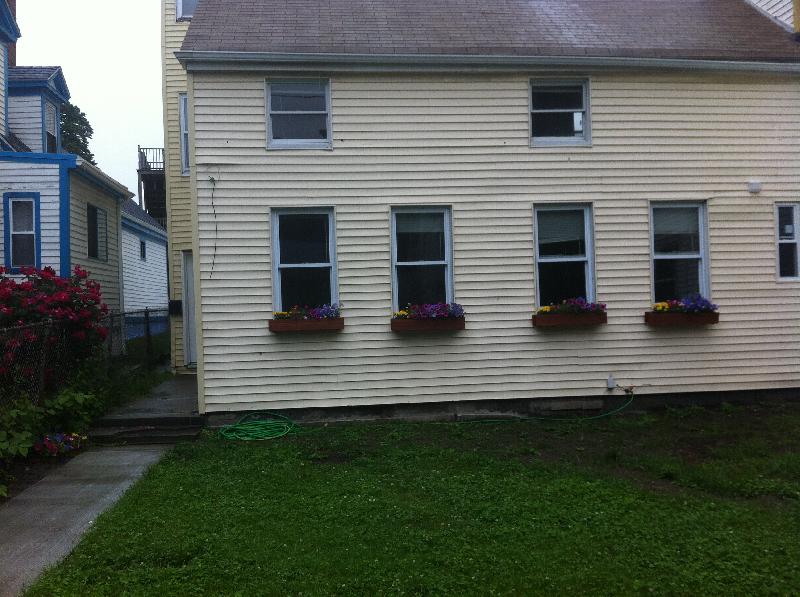 27 Mount Vernon St, East Somerville