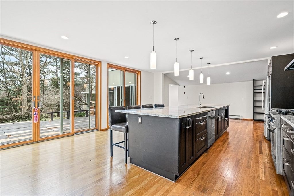 583 Gay St, Westwood