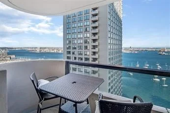 65 East India Row, Downtown