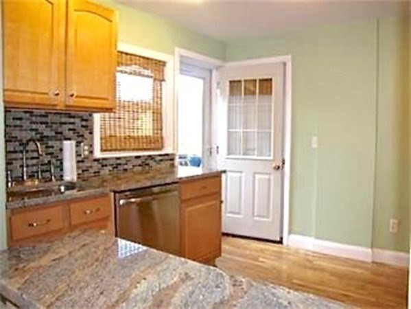 606 E 6th St, South Boston