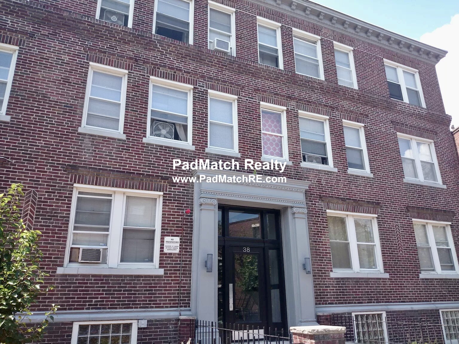 38 Park Vale Ave, Brighton