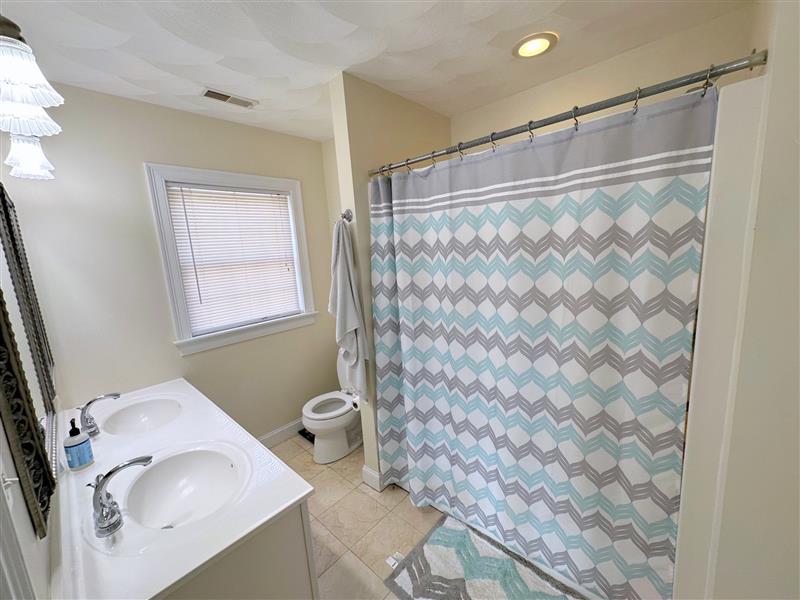 6 Farmers Circle, Arlington