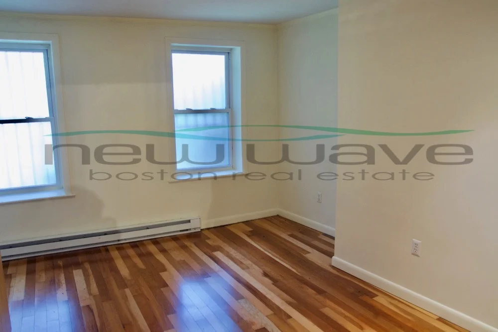 702 Massachusetts Ave, South End