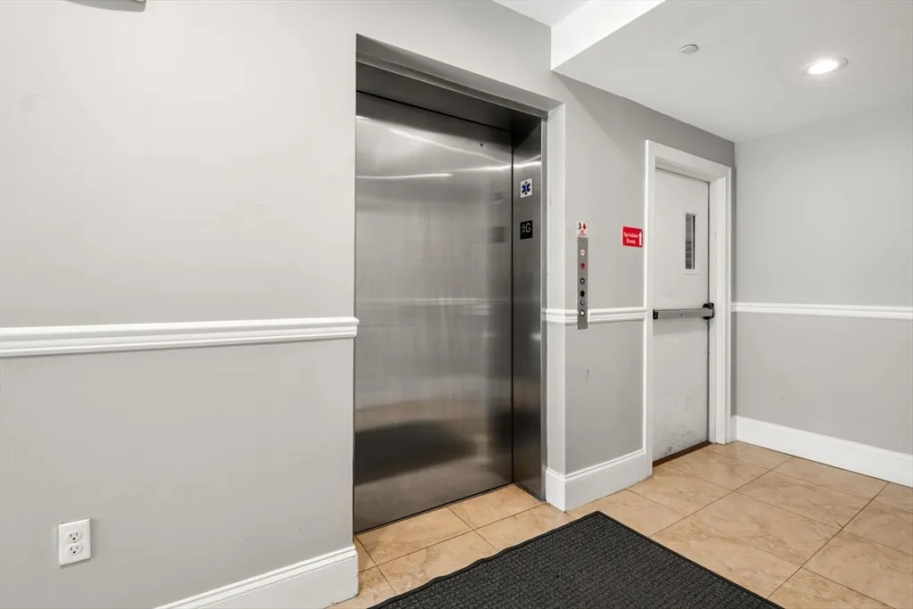 360 West 2nd St, South Boston