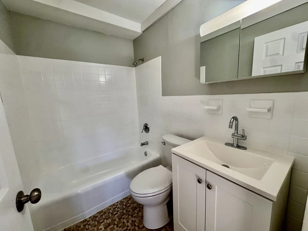 837 River St, Hyde Park