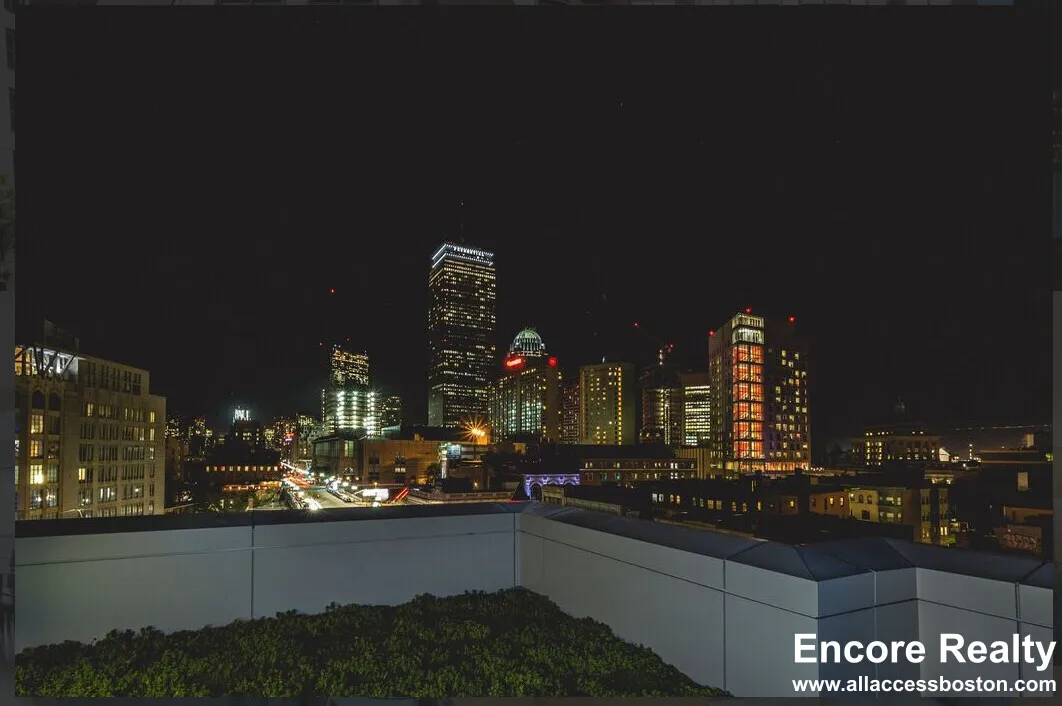 1085 Boylston St, Fenway