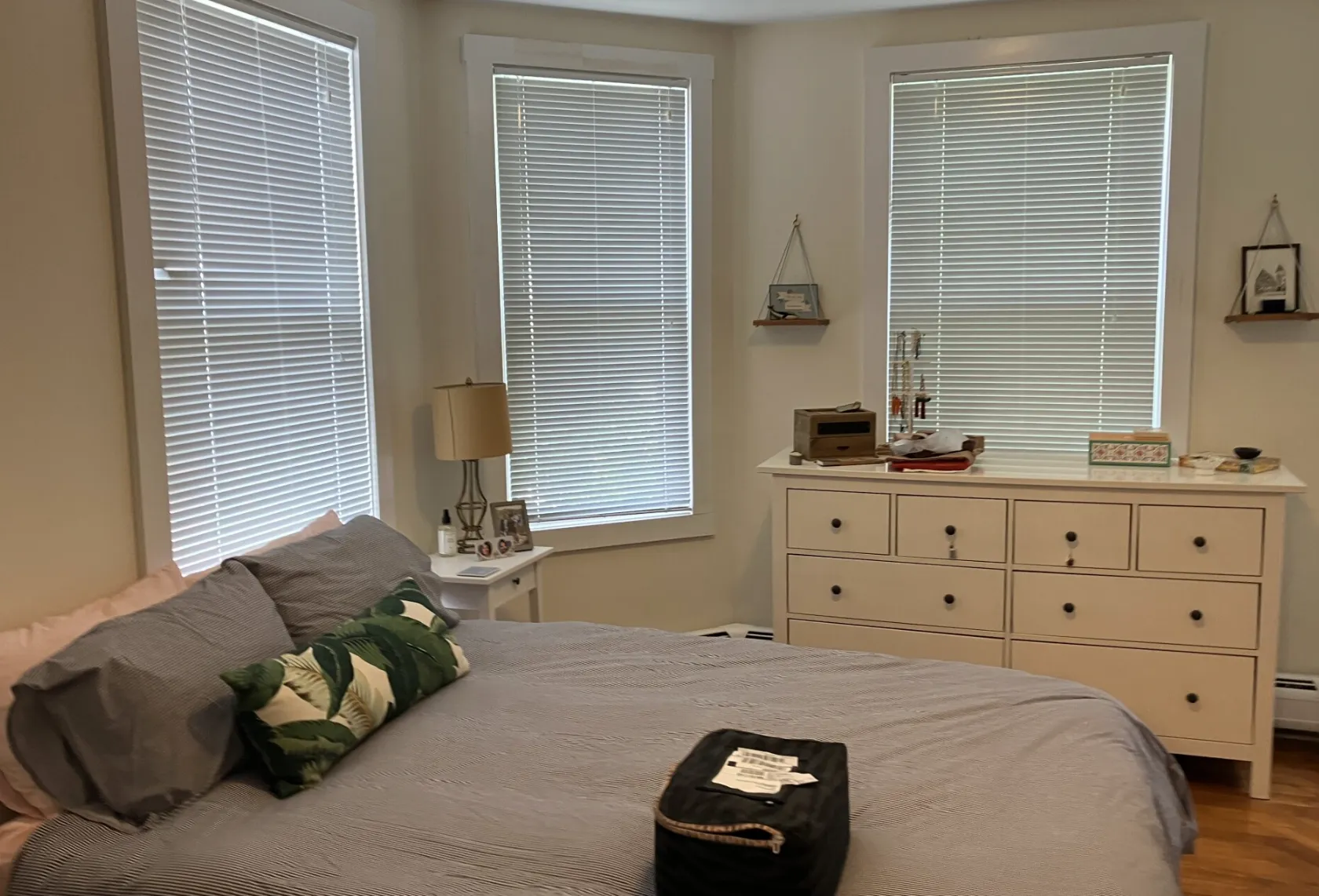 10 Garrison Ave, West Somerville