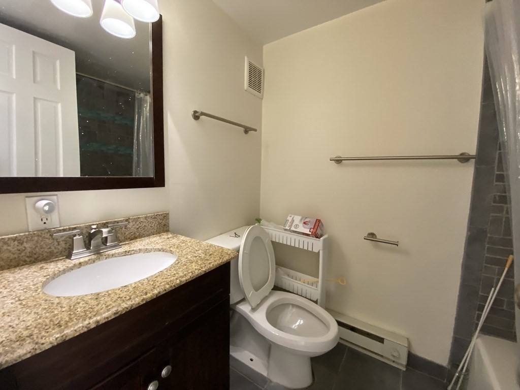 12 Stoneholm St, Fenway