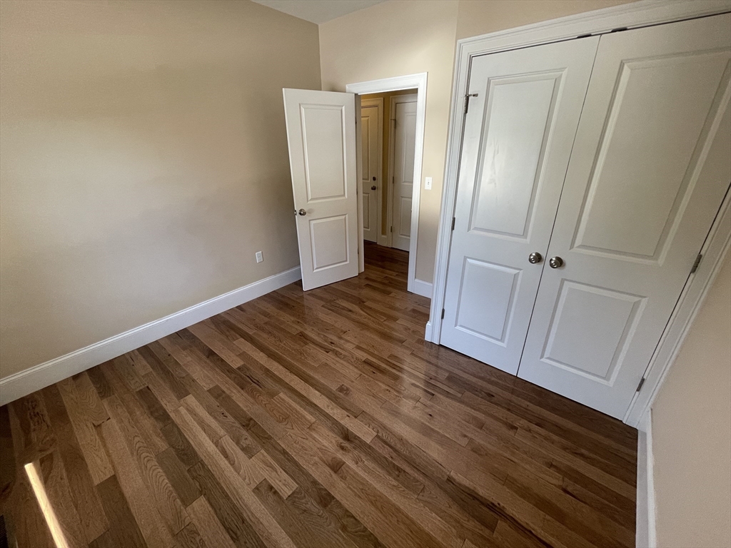 7 Wendell Pl, South Boston