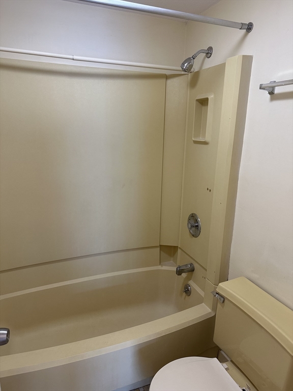 402 Paradise Rd, Swampscott