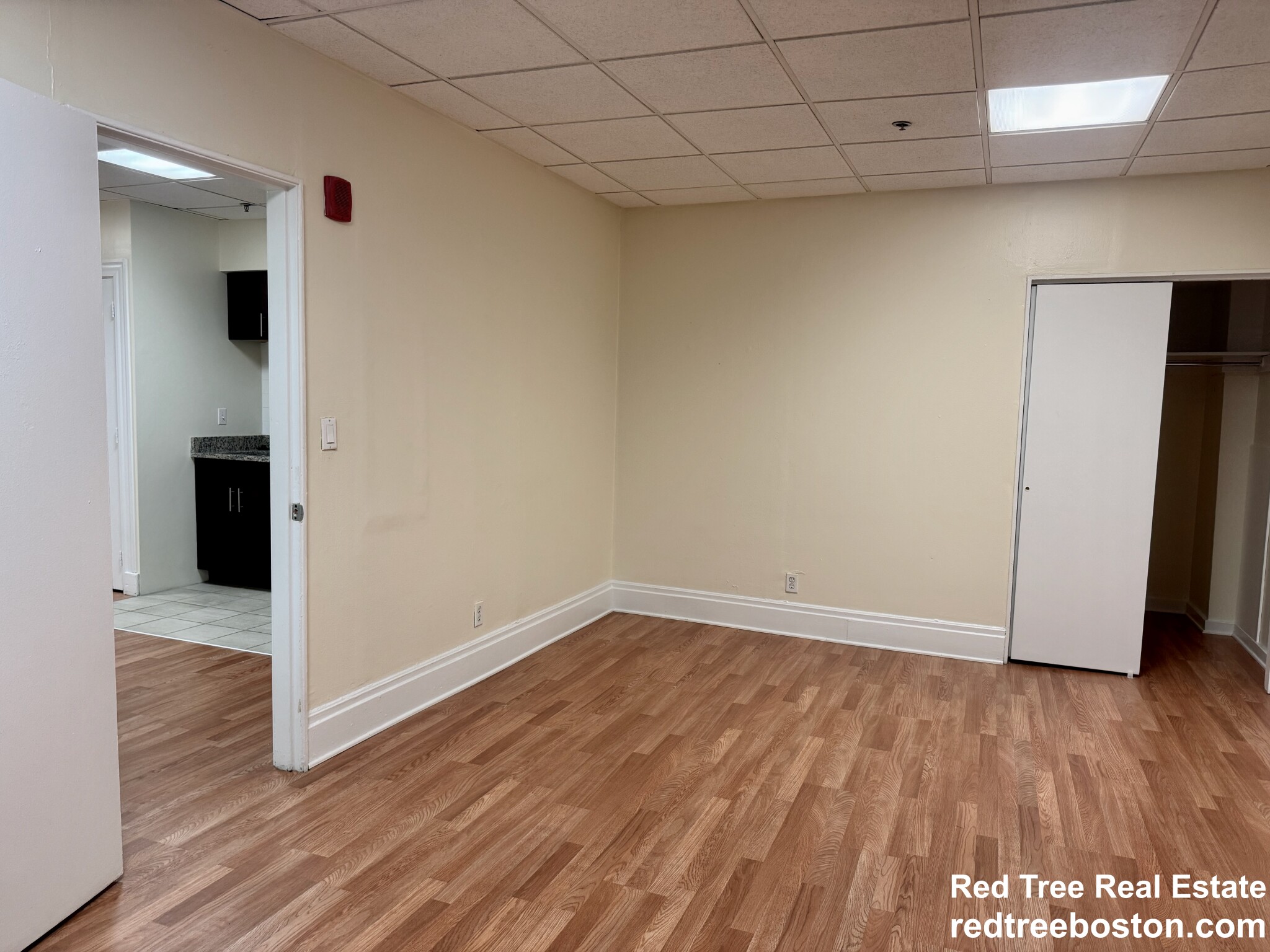 62 Boylston St, Midtown