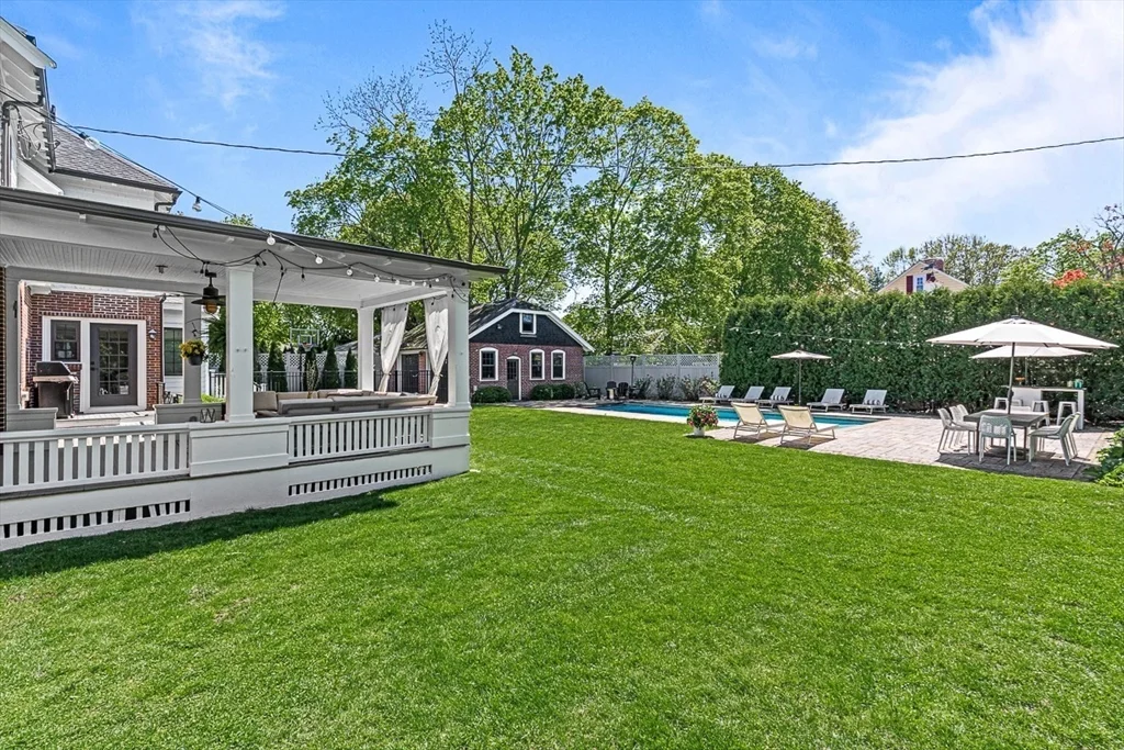 54 Wedgemere Ave, Wedgemere