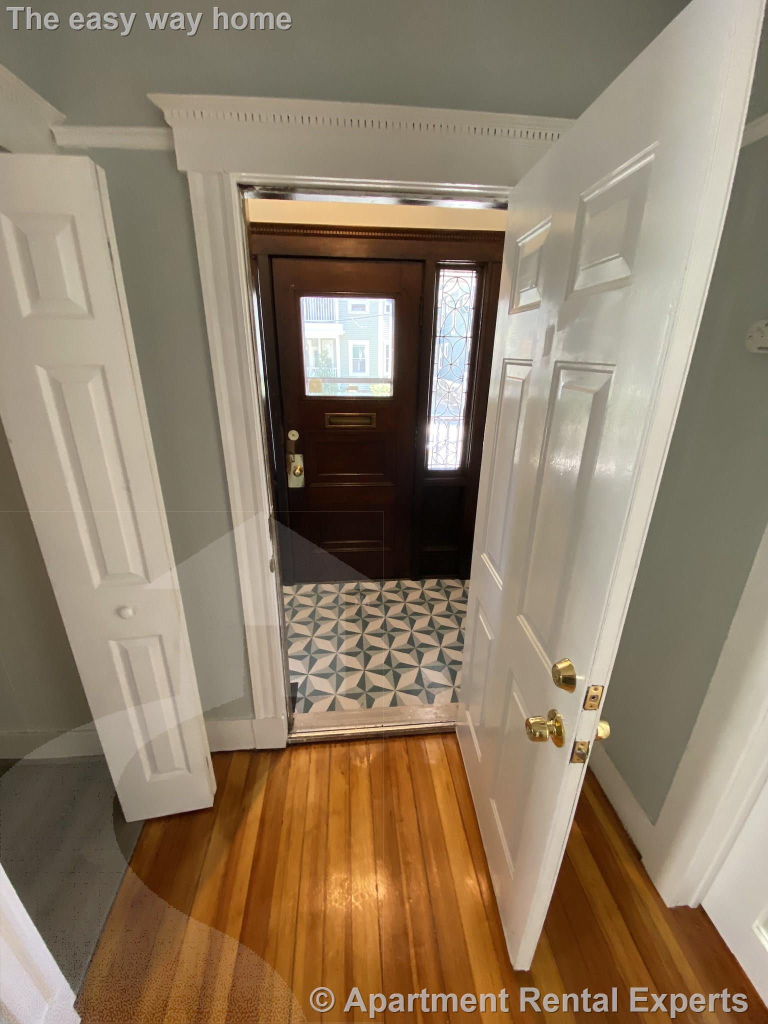 7 Bay State Ave, Davis Square