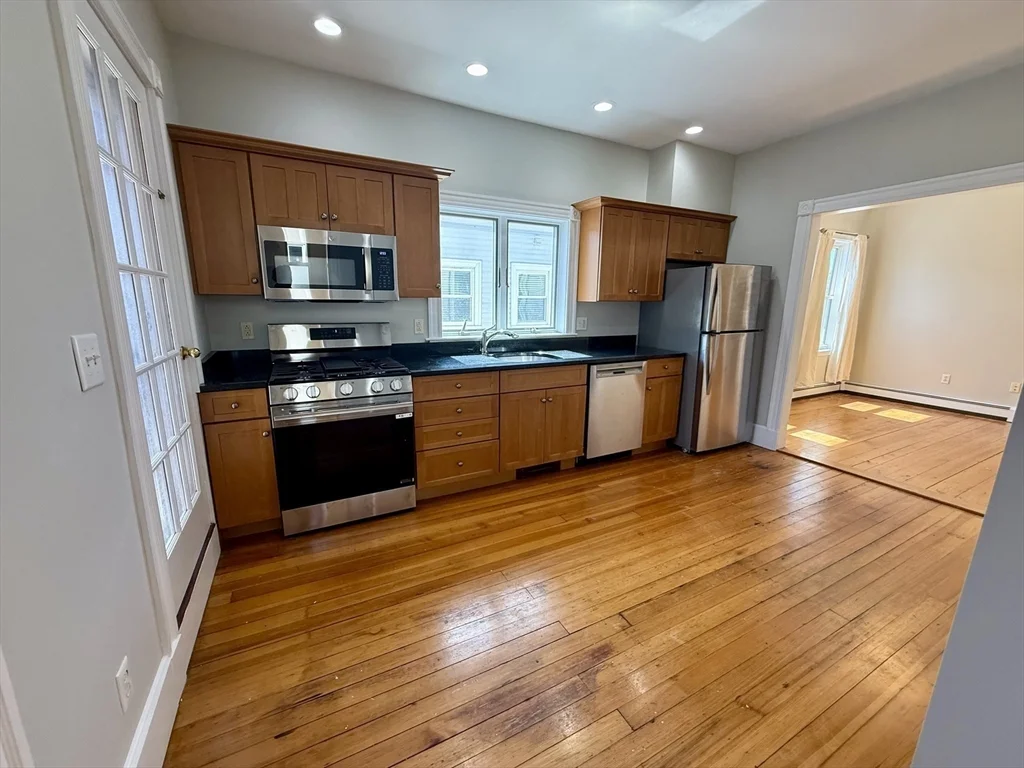 38 Goldsmith St, Jamaica Plain