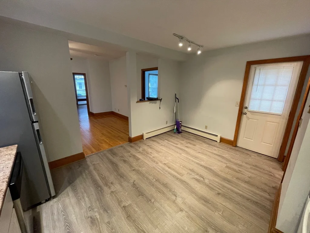 21 Court St, Groton