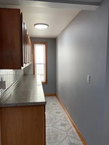 28 Lake St, Ward Two