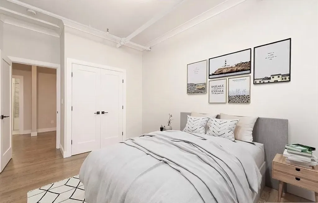 68 Day St, Jamaica Plain