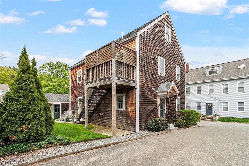 12 Morse Ct, Manchester