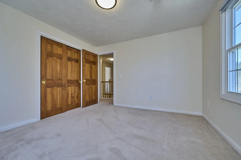 7 Gibbs Valley Path, Framingham