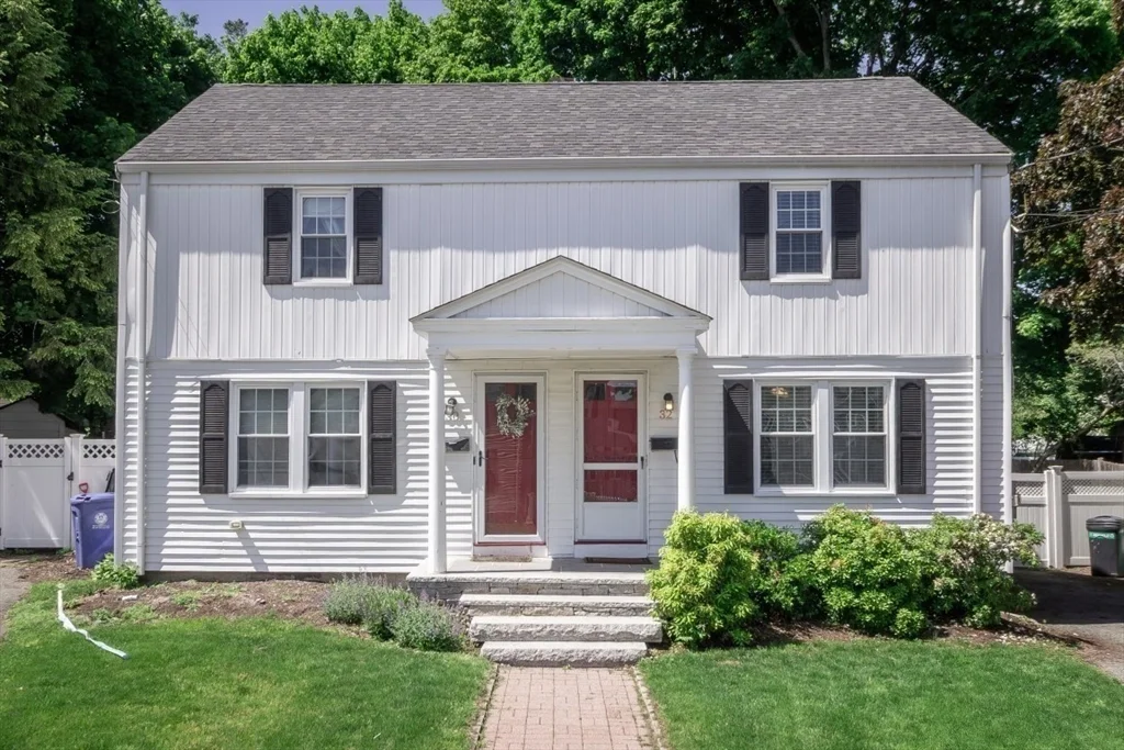 32 Hamilton Rd, Wakefield