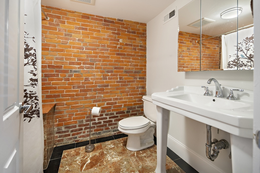 3 Seaver St, East Boston