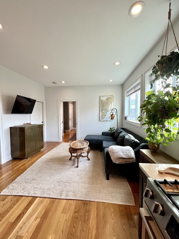 120 Coleridge St, East Boston