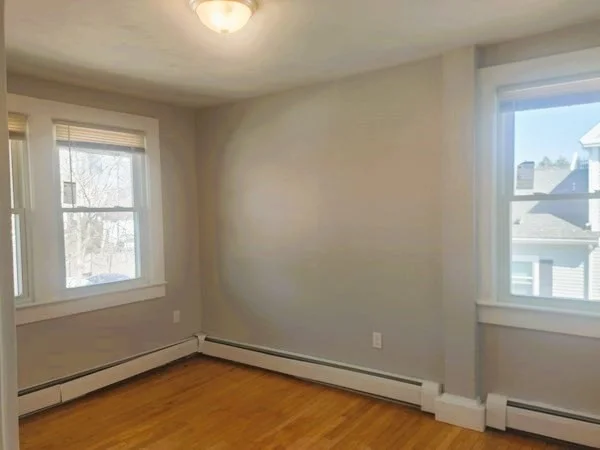 16 Wall St, Foxboro