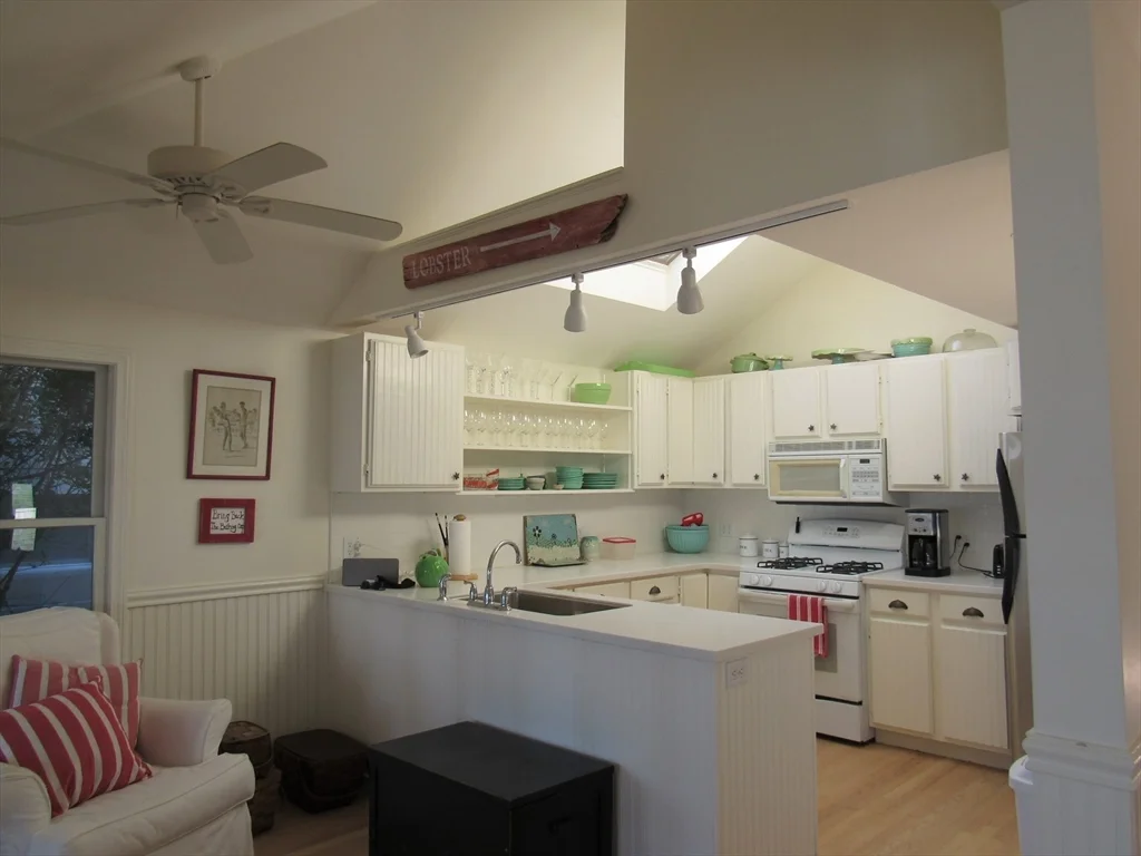 4 Cliff Rd, Little Neck