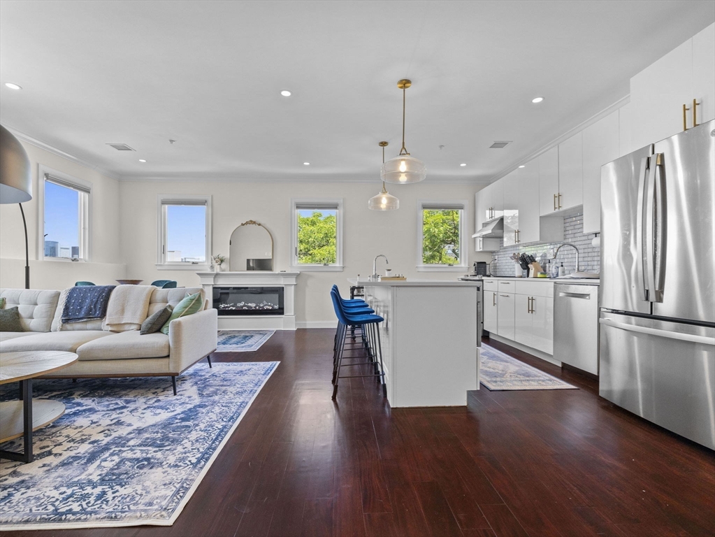 753 E Broadway, South Boston