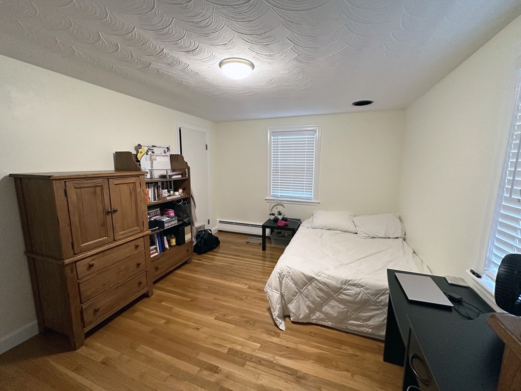 15 Wayland Rd, Wakefield