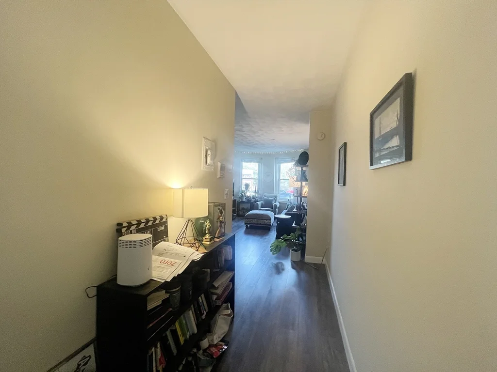 122 London, East Boston