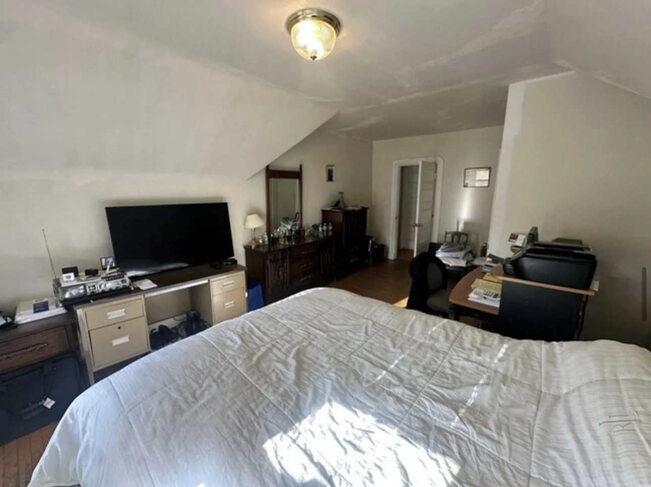 147 Willow Ave, Powder House Square