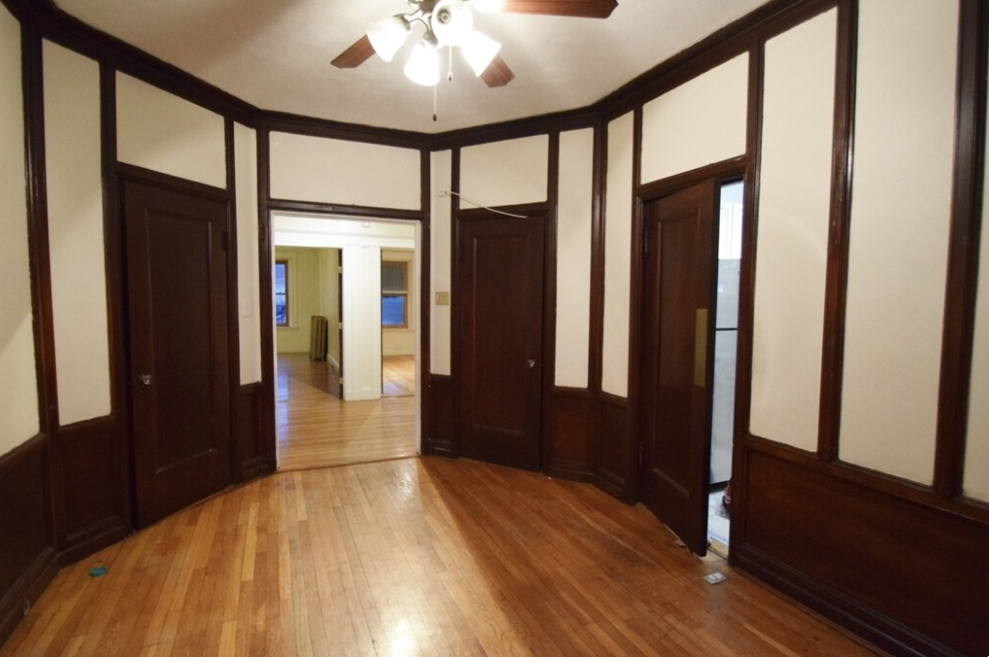 1251 Commonwealth, Brighton