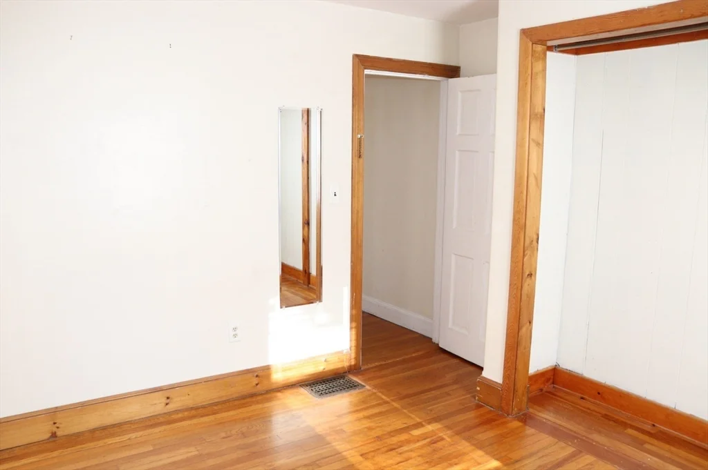 40 Baker Ave, Quincy