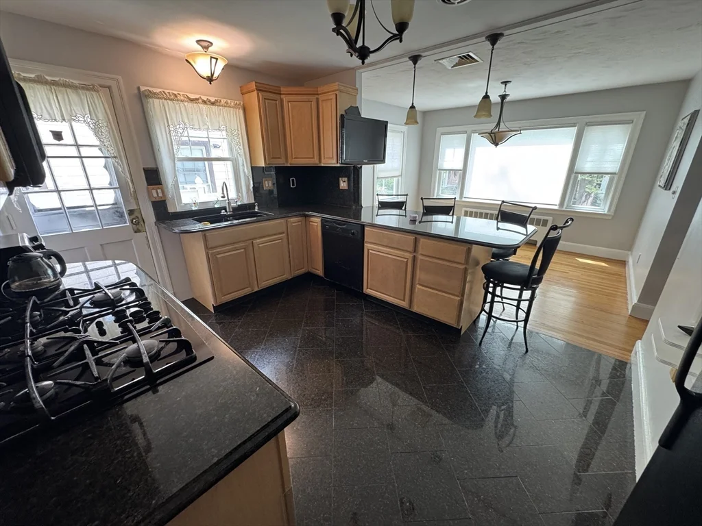181 Bonad Rd, Chestnut Hill