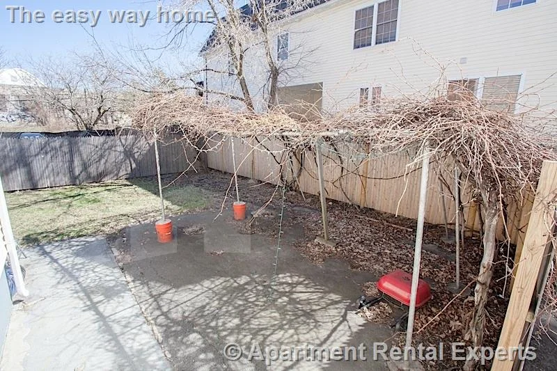 22 Murdock St, Ball Square