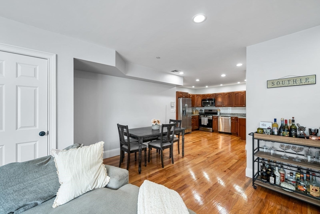 120 West 7th, South Boston