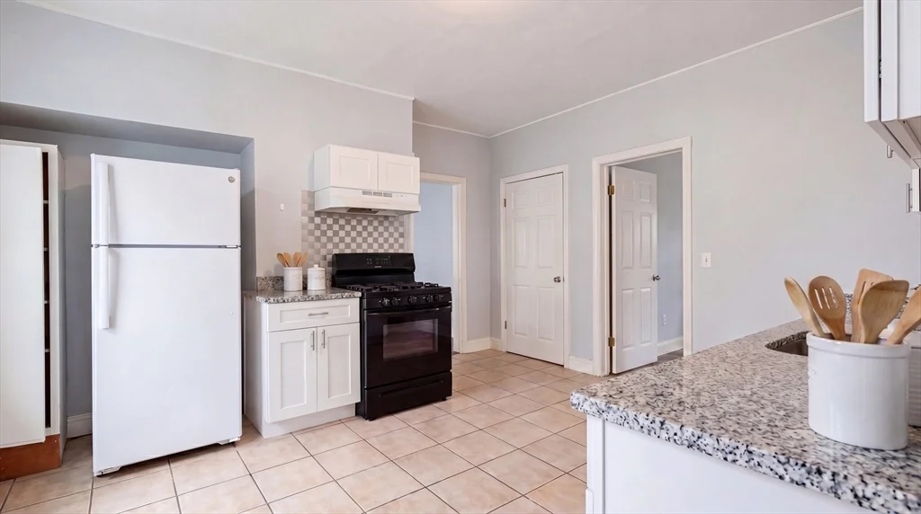 33 1/2 Barclay, Worcester