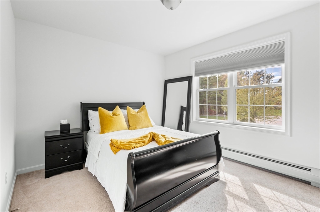 86 Pioneer Trail, Plymouth