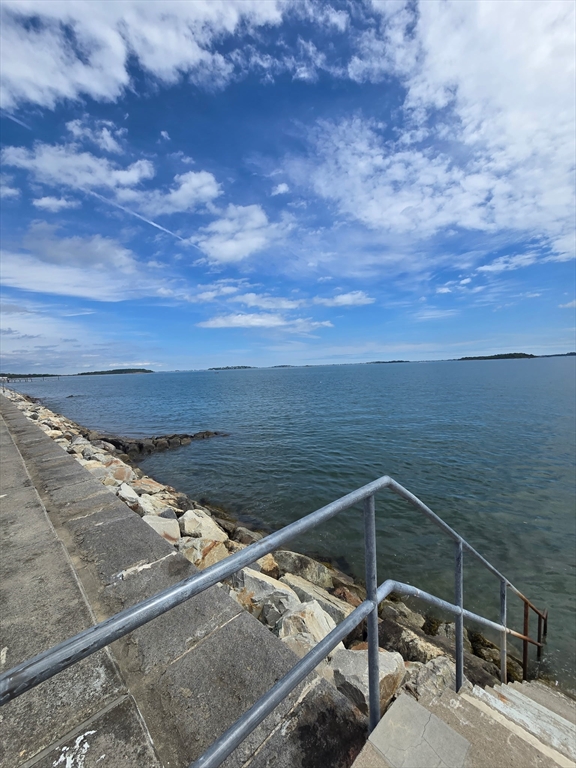 130 Charles St, Houghs Neck