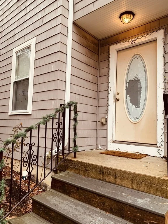 27 Iroquois, Mission Hill