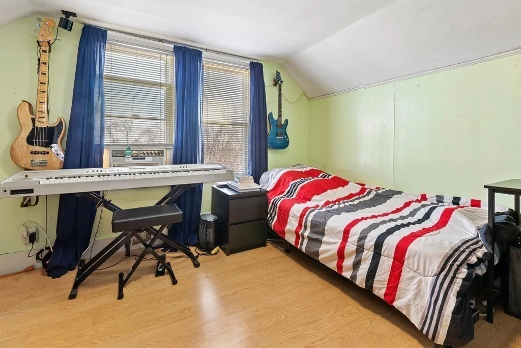 107 Belle Ave, Medford