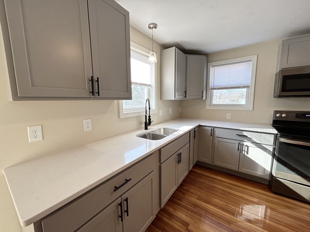 182 Smith St, North Attleboro