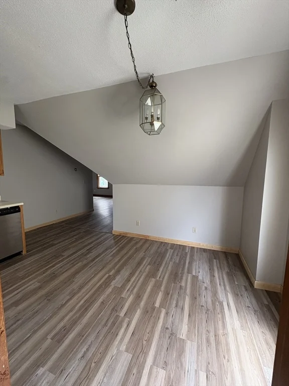 16 Harvard St, Chicopee